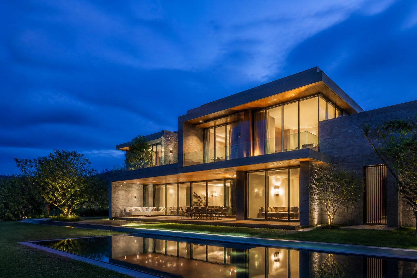 FROM JUST AN IDEA TO THE HOME OF YOUR DREAM